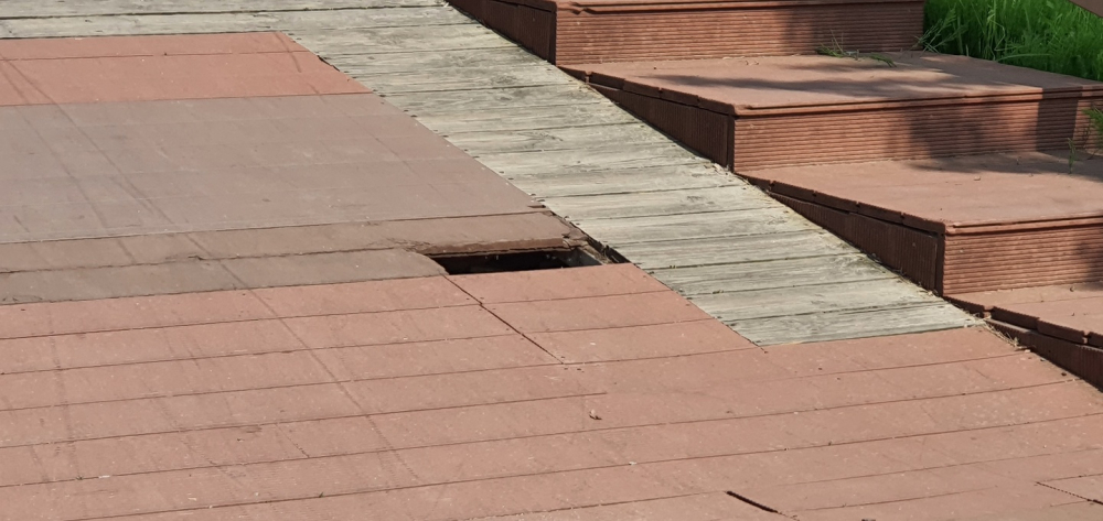 데크파손 수리요망