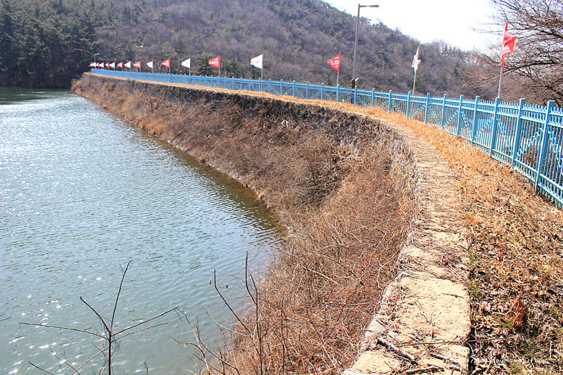 군산 구 제1수원지 제방